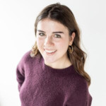 Abby MacKinnon è un copywriter e creatore di contenuti presso Hoot Design Co., un'agenzia di marketing creativo di proprietà femminile a Columbia, Missouri.