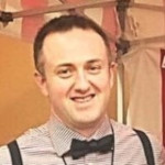 Jason Lee è Content Director per il miglior appuntamento online, un sito specializzato in recensioni di appuntamenti online e Review Meals, una società di recensioni di kit per la consegna di pasti.