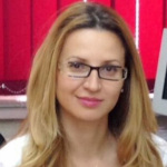 Il viaggio di Lina nel mondo della medicina è iniziato nel 2004. Dopo la laurea, è diventata motivata a diventare immunologa. Ha una vasta esperienza come scienziata e autrice di articoli scientifici. Le sue aree di competenza includono malattie autoimmuni, allergologia, medicina interna, medicina dei trapianti, immunoterapia e immunologia pediatrica.