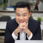 Anh built his first desktop at the age of 10 and he started coding when he was 14 years old. He knows a thing or two when it comes to finding a good laptop and he aims to share everything he knows through his websites online.