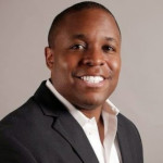 Mi chiamo Ray McKenzie e fondatore e amministratore delegato di Red Beach Advisors con sede a Los Angeles, in California.